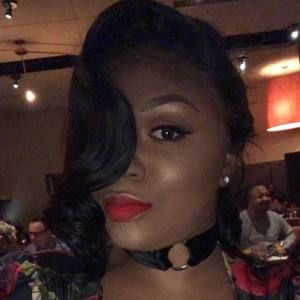 Meet your Posher, Simone